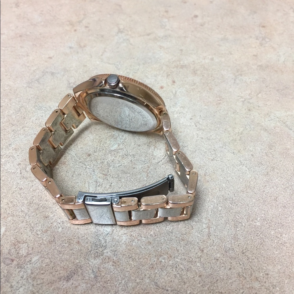 Versona Watch - Picture 5 of 5